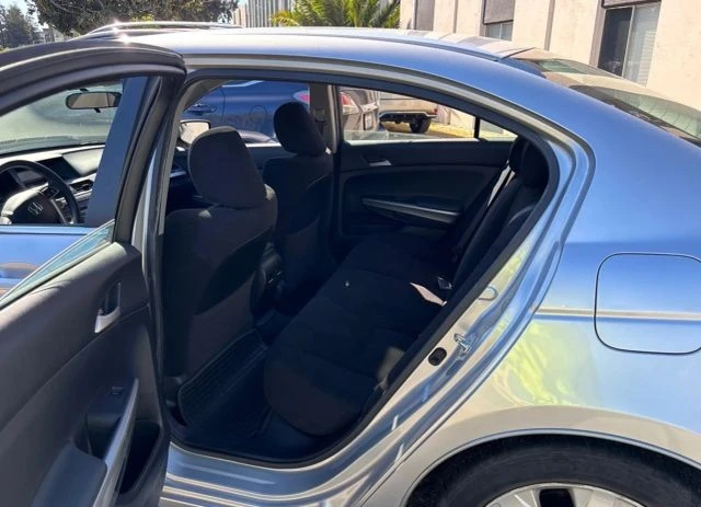 2010 Honda Accord 8th Gen - Image 12 of 15