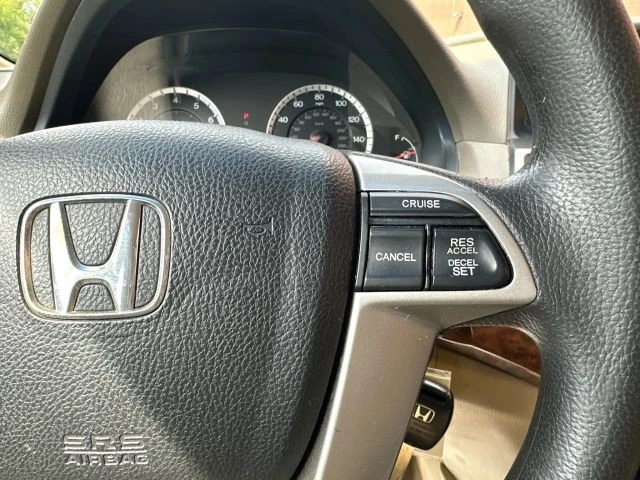 2010 Honda Accord 8th Gen - Image 16 of 21