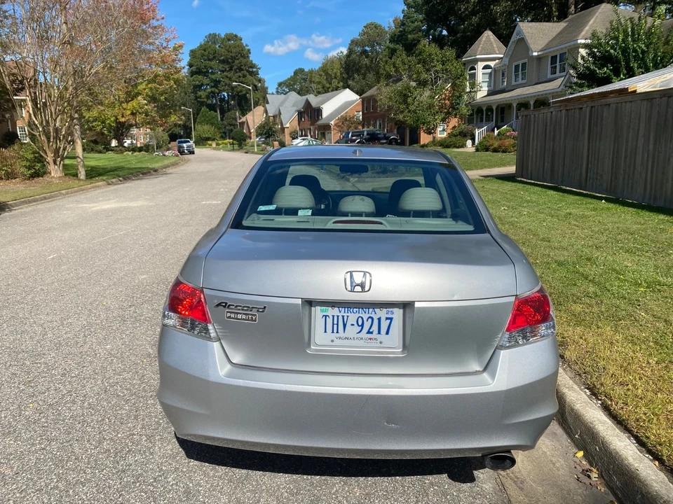 2010 Honda Accord 8th Gen - Image 4 of 9