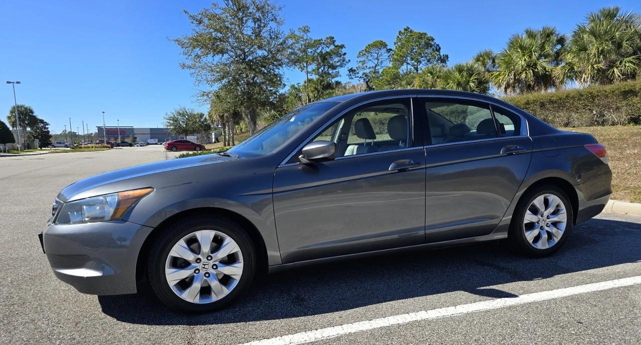 2010 Honda Accord 8th Gen - Image 3 of 21