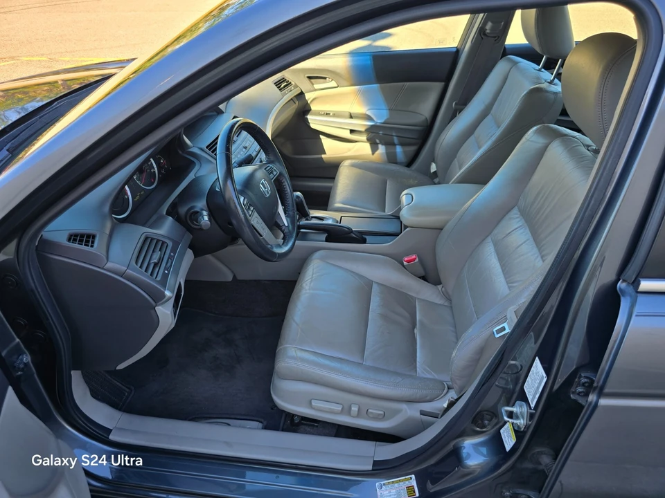2010 Honda Accord 8th Gen - Image 14 of 21