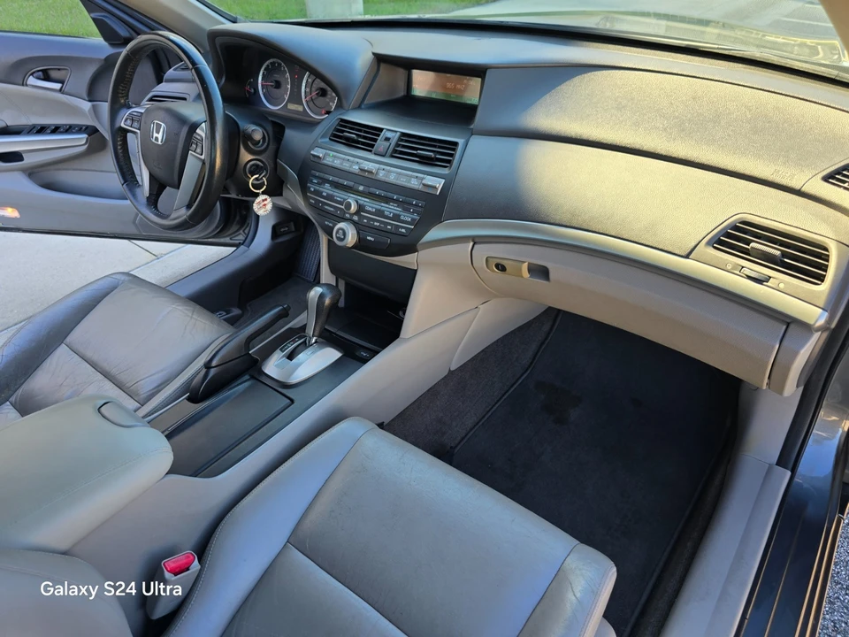 2010 Honda Accord 8th Gen - Image 17 of 21