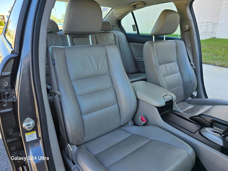 2010 Honda Accord 8th Gen - Image 18 of 21