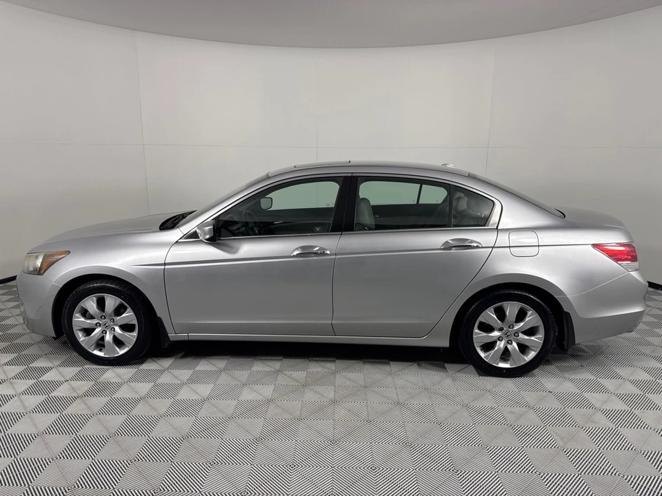 2010 Honda Accord 8th Gen - Image 9 of 12