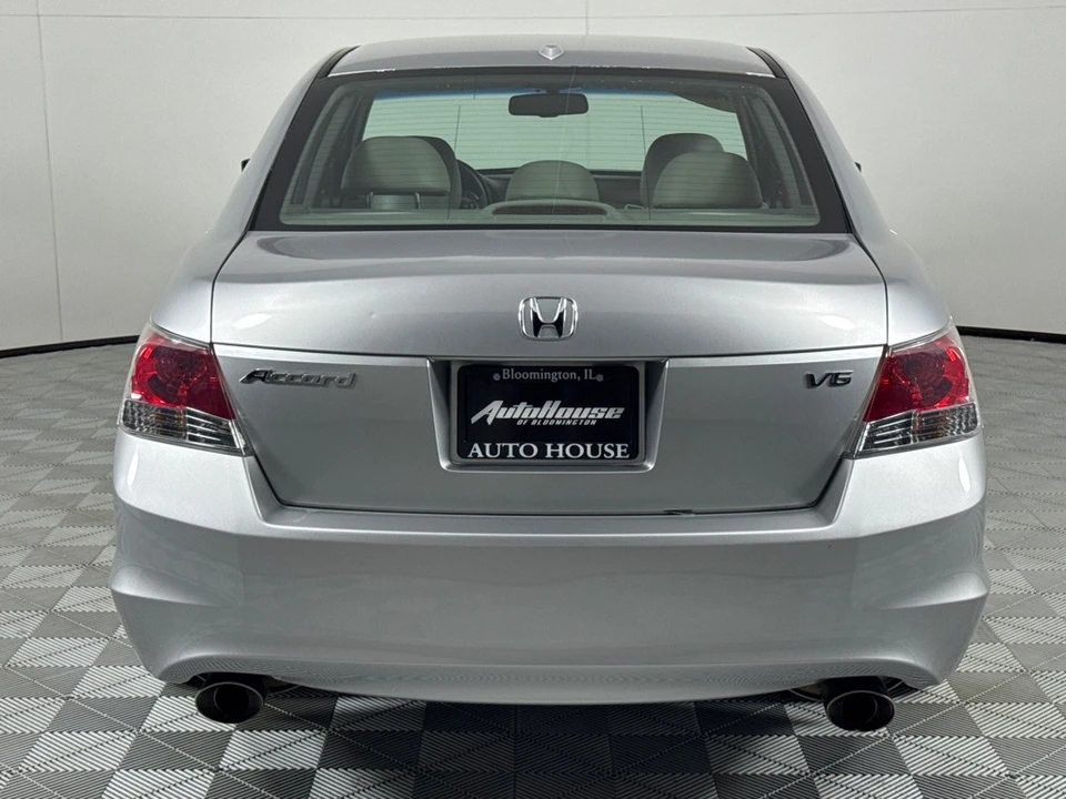 2010 Honda Accord 8th Gen - Image 6 of 12