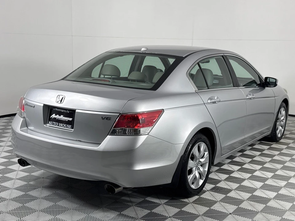 2010 Honda Accord 8th Gen - Image 5 of 12