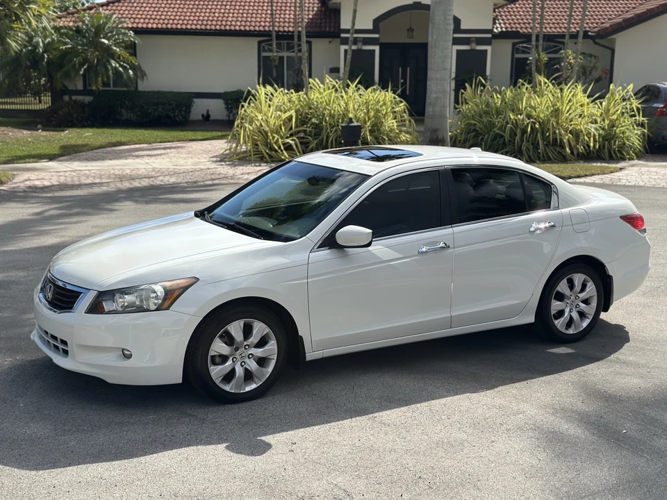 2010 Honda Accord 8th Gen - Image 19 of 21