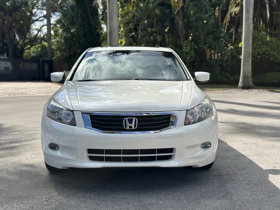 2010 Honda Accord 8th Gen - Image 2 of 21
