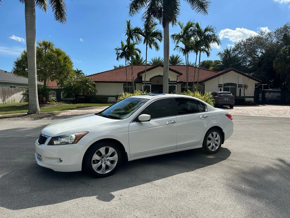 2010 Honda Accord 8th Gen - Image 3 of 21