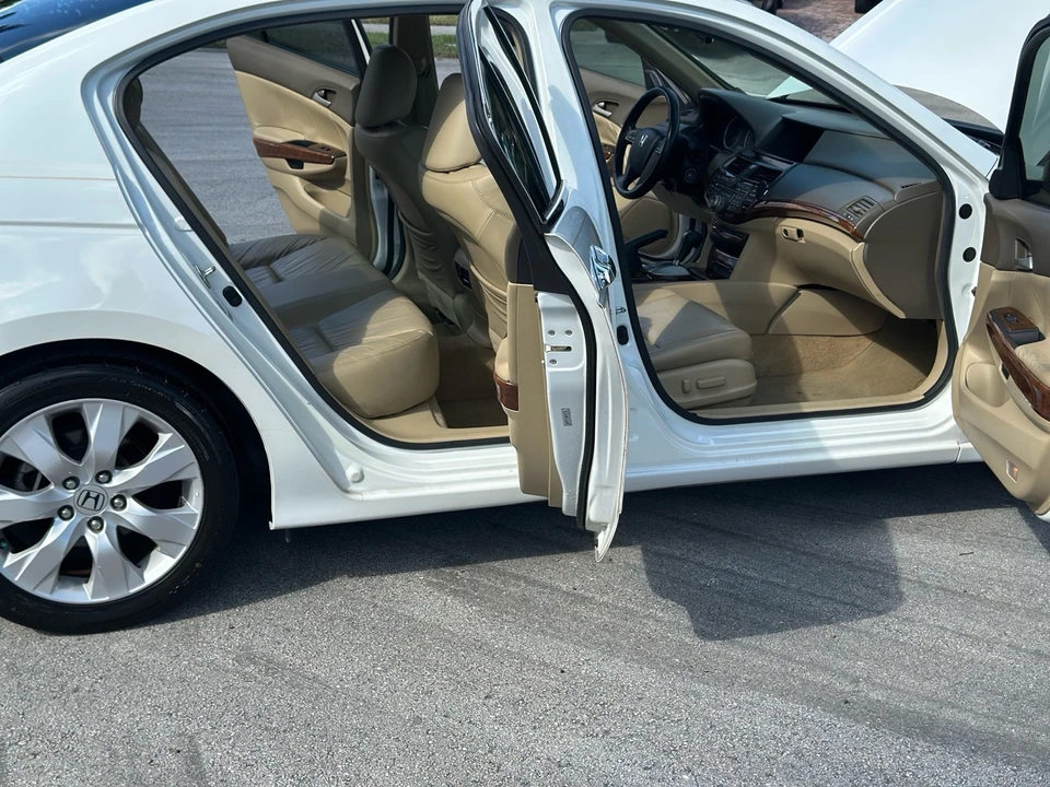 2010 Honda Accord 8th Gen - Image 21 of 21