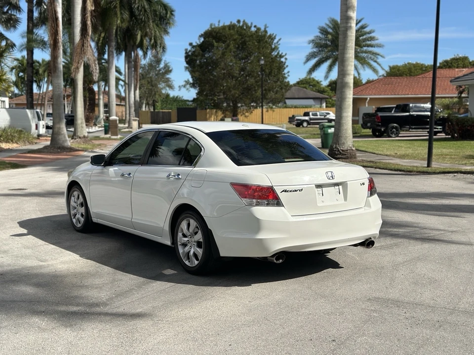 2010 Honda Accord 8th Gen - Image 9 of 21