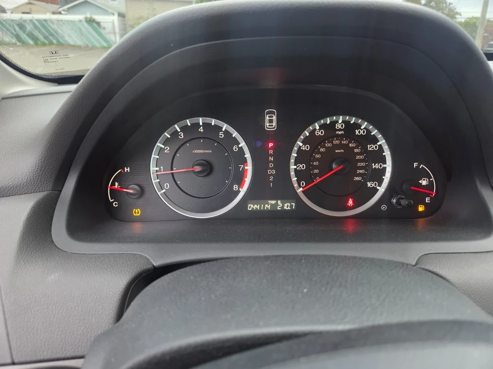 2010 Honda Accord 8th Gen - Image 12 of 21