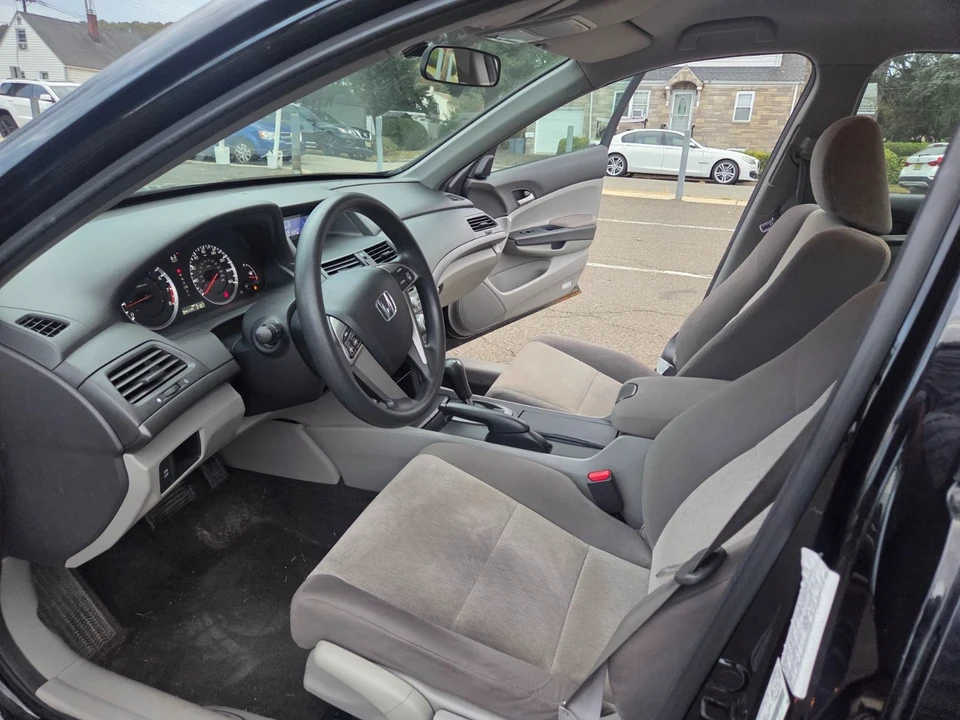 2010 Honda Accord 8th Gen - Image 16 of 21