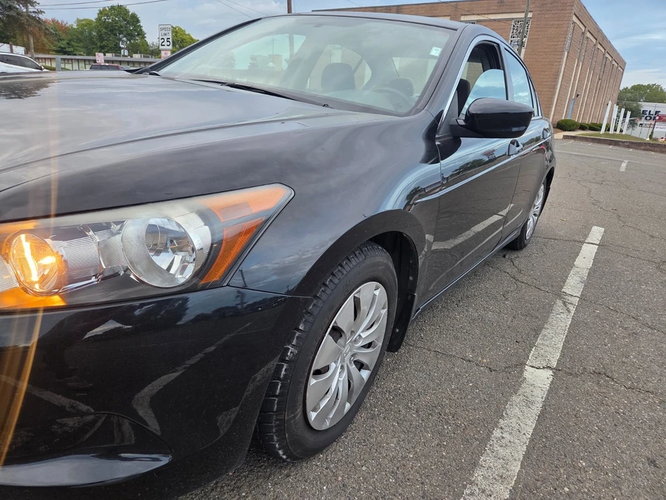 2010 Honda Accord 8th Gen - Image 8 of 21