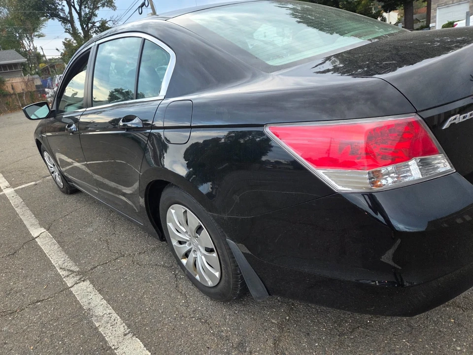 2010 Honda Accord 8th Gen - Image 9 of 21