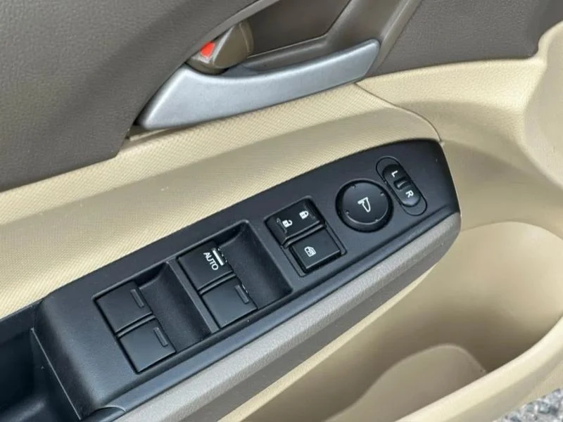 2010 Honda Accord 8th Gen - Image 10 of 12