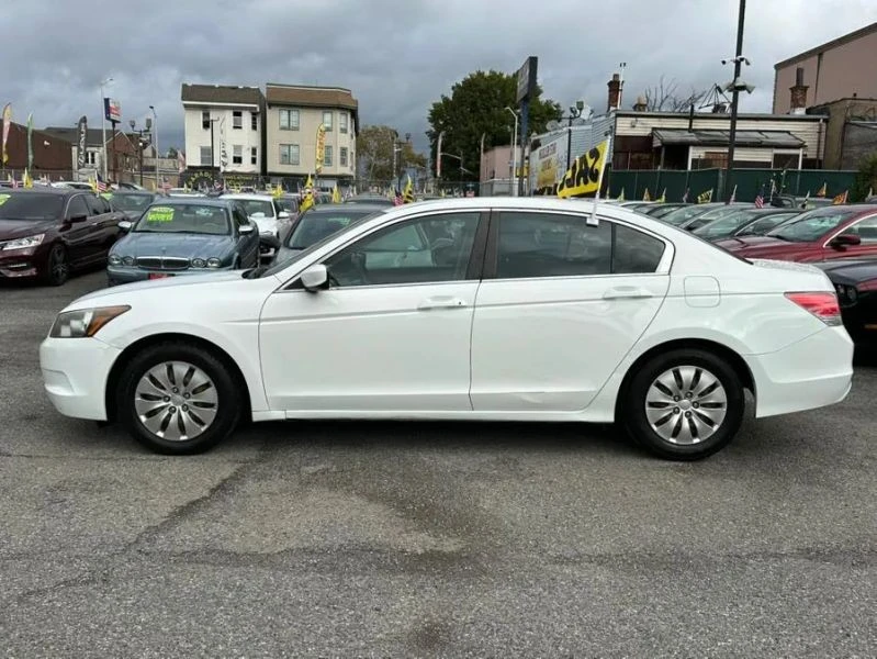 2010 Honda Accord 8th Gen - Image 8 of 12
