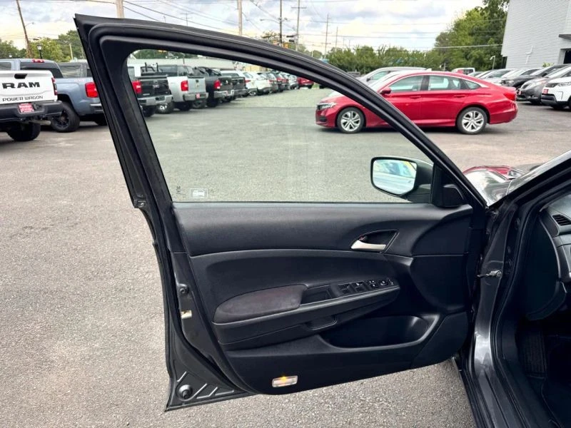 2010 Honda Accord 8th Gen - Image 10 of 12