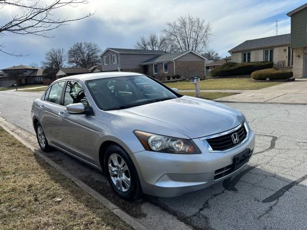 2010 Honda Accord 8th Gen - Image 4 of 11