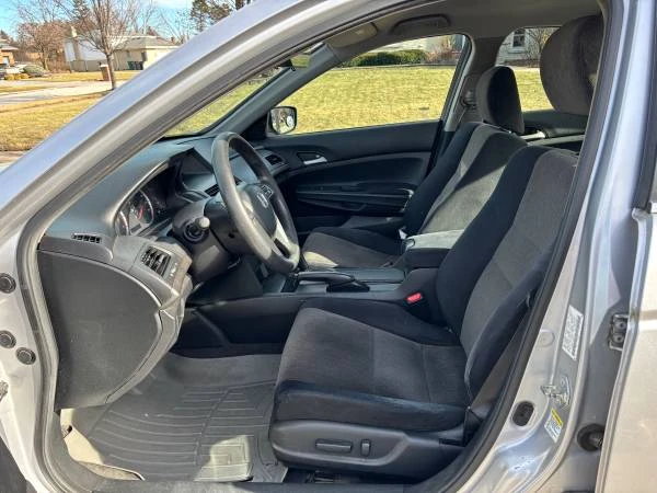 2010 Honda Accord 8th Gen - Image 10 of 11