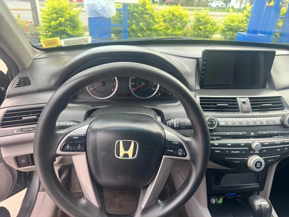 2010 Honda Accord 8th Gen - Image 7 of 14