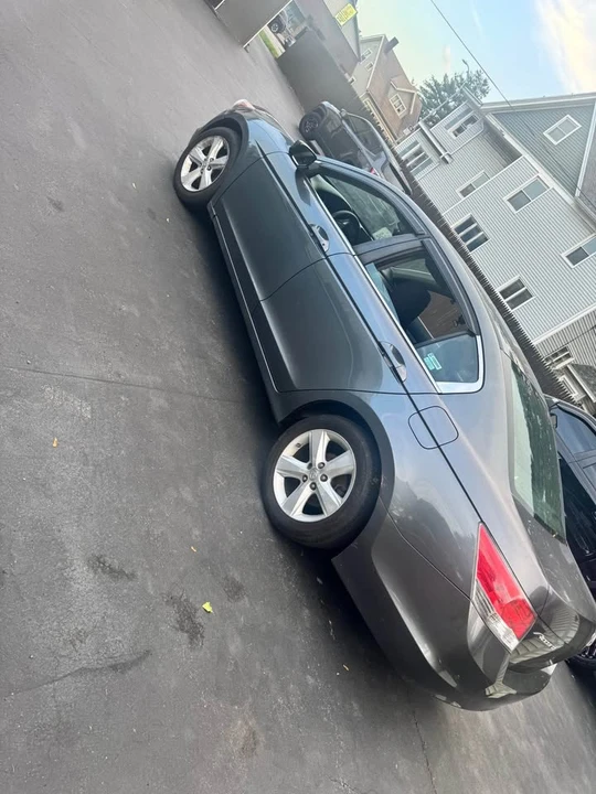 2010 Honda Accord 8th Gen - Image 11 of 14