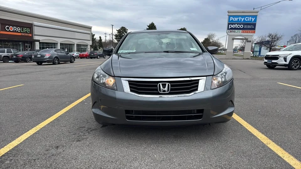 2010 Honda Accord 8th Gen - Image 5 of 14