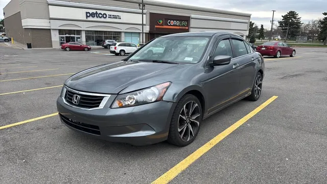 2010 Honda Accord 8th Gen - Image 4 of 14