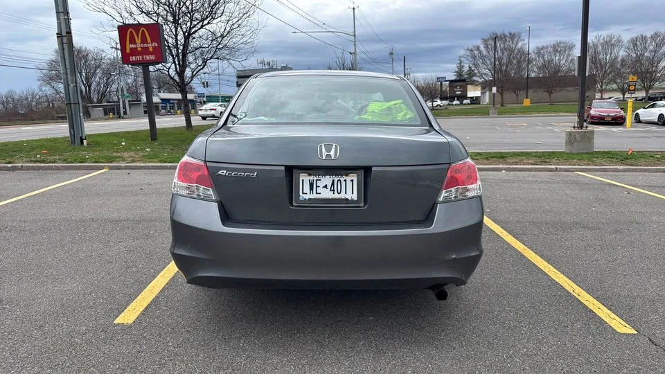 2010 Honda Accord 8th Gen - Image 2 of 14