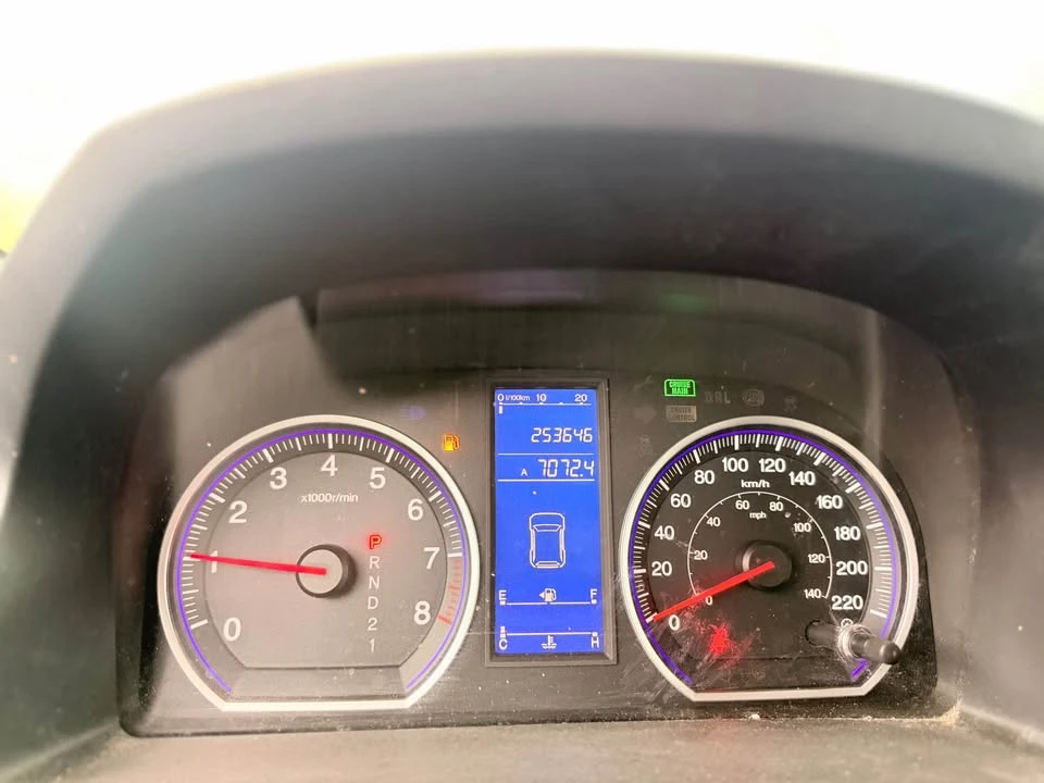 2010 Honda CR-V 3rd Gen - Image 2 of 7