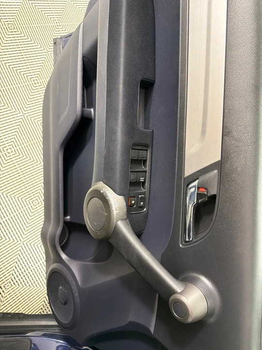 2010 Honda CR-V 3rd Gen - Image 10 of 12