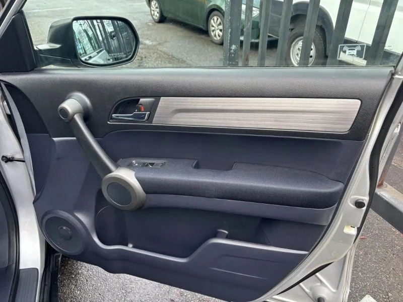 2010 Honda CR-V 3rd Gen - Image 11 of 12