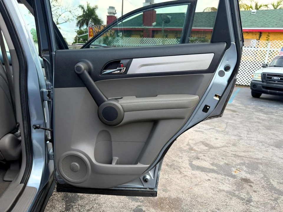 2010 Honda CR-V 3rd Gen - Image 31 of 31