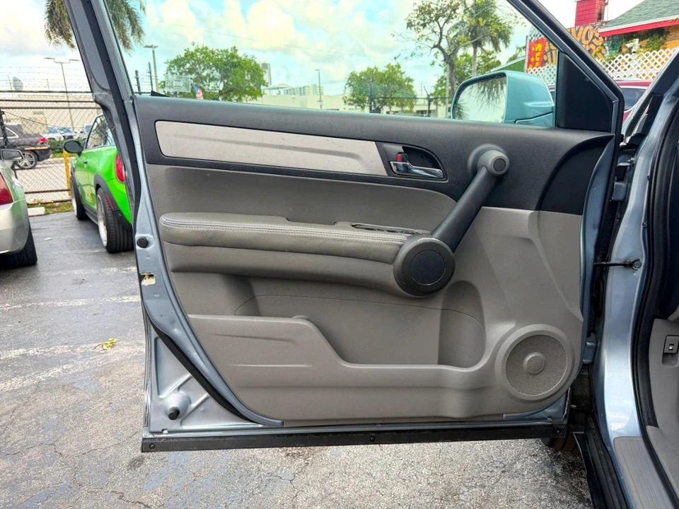 2010 Honda CR-V 3rd Gen - Image 18 of 31
