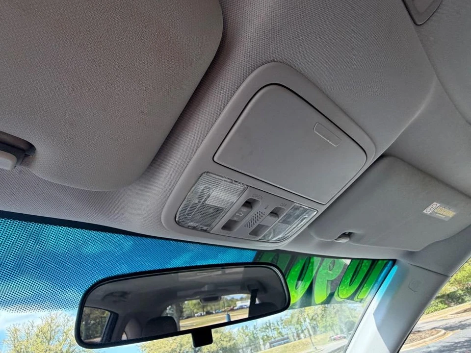 2010 Honda CR-V 3rd Gen - Image 10 of 21