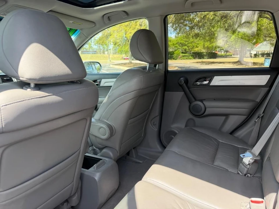2010 Honda CR-V 3rd Gen - Image 15 of 21