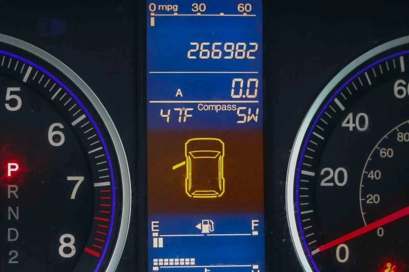 2010 Honda CR-V 3rd Gen - Image 8 of 12