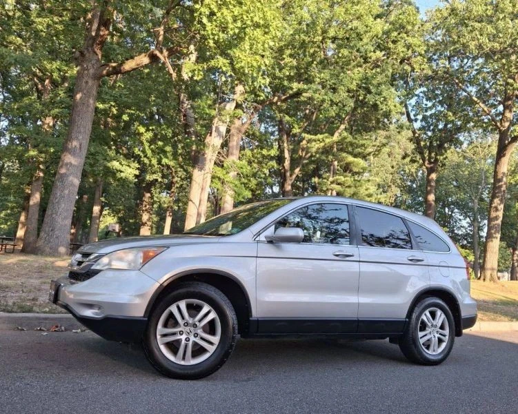 2010 Honda CR-V 3rd Gen - Image 3 of 12