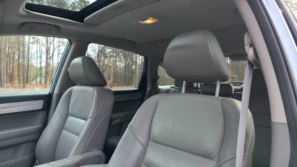 2010 Honda CR-V 3rd Gen - Image 3 of 20