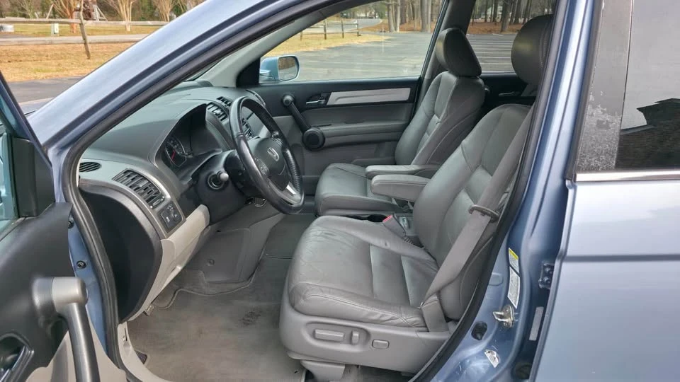 2010 Honda CR-V 3rd Gen - Image 2 of 20