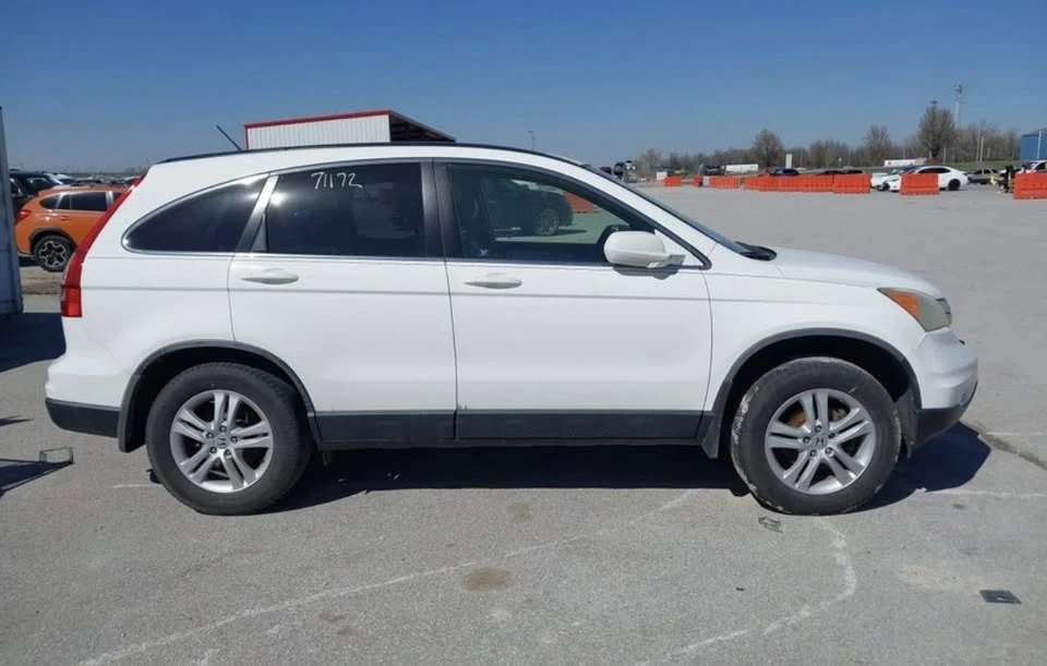2010 Honda CR-V 3rd Gen - Image 2 of 9