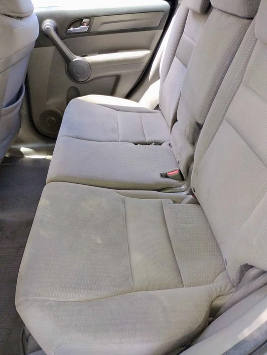 2010 Honda CR-V 3rd Gen - Image 6 of 9