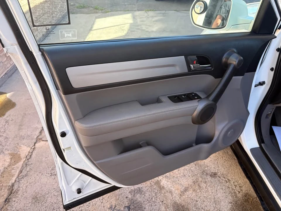 2010 Honda CR-V 3rd Gen - Image 9 of 11