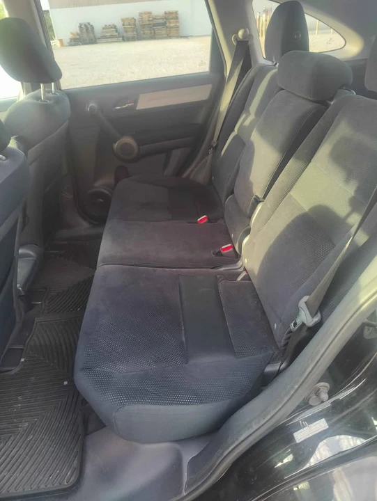 2010 Honda CR-V 3rd Gen - Image 10 of 13