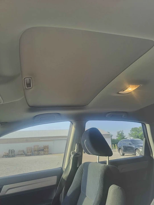 2010 Honda CR-V 3rd Gen - Image 11 of 13