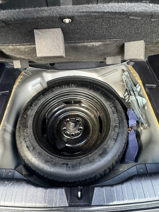 2010 Honda CR-V 3rd Gen - Image 13 of 20