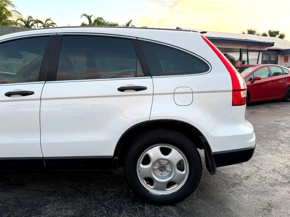 2010 Honda CR-V 3rd Gen - Image 13 of 21