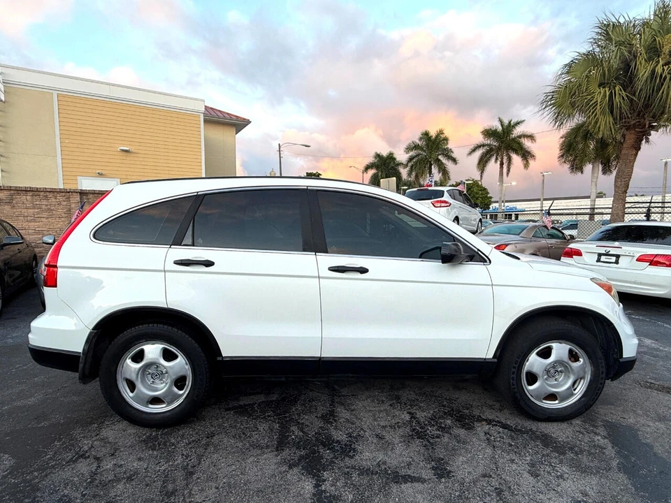 2010 Honda CR-V 3rd Gen - Image 8 of 21