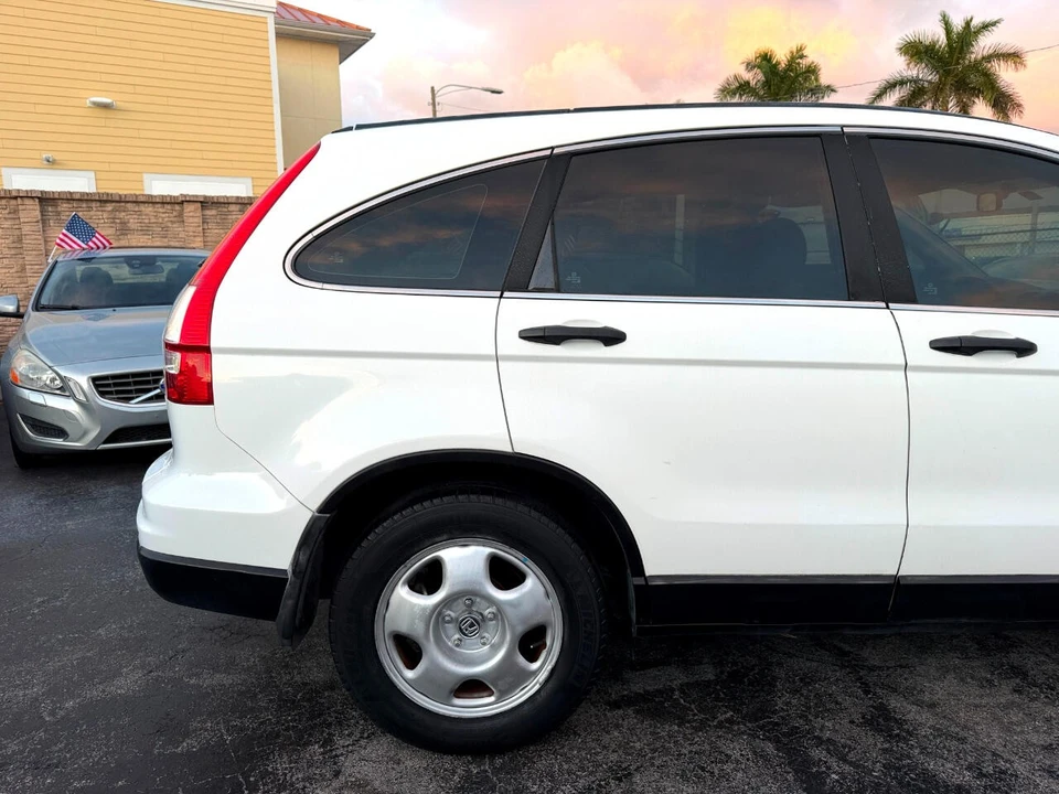 2010 Honda CR-V 3rd Gen - Image 10 of 21