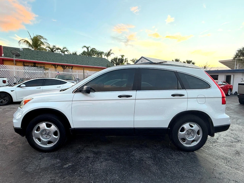 2010 Honda CR-V 3rd Gen - Image 11 of 21